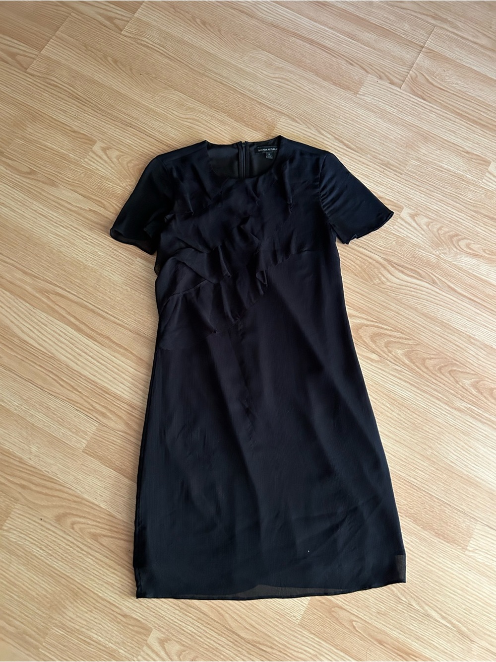 Banana Republic Black Ruffle Short Sleeve Dress Size 0